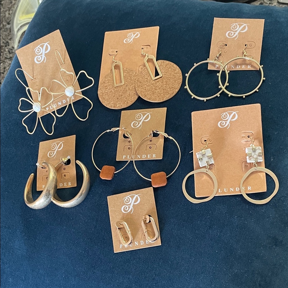 7 Plunder Elegant Gold Earring Sets 7 TOTAL $for ALL NWT NEW